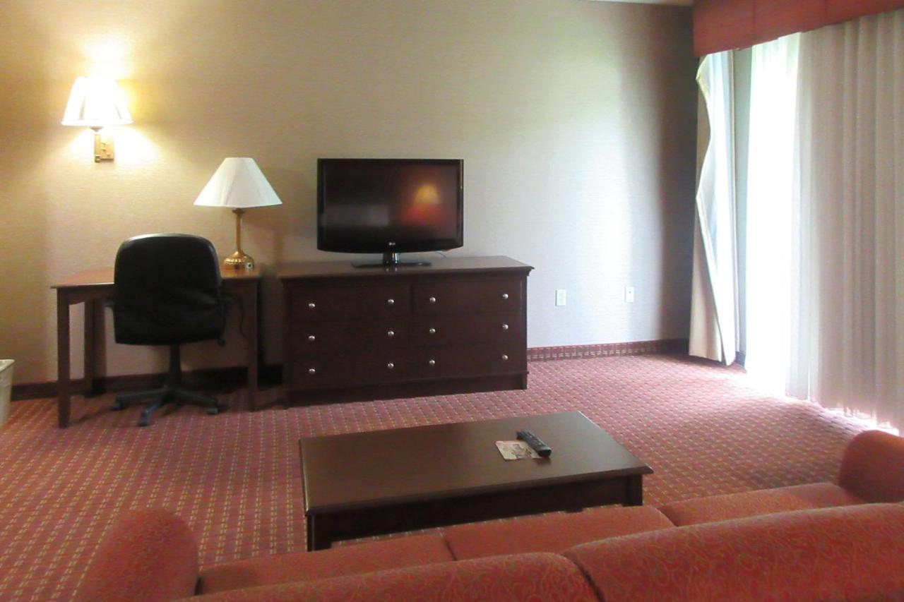 Quality Inn & Suites Owego Dış mekan fotoğraf